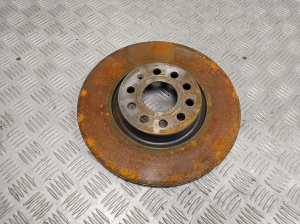 Volkswagen Touran III (2015–2026) Eesmine piduriketas 09977211 - 4