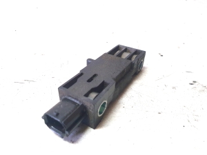 Mazda 5 (2005–2010) Airbag sensor C23557KC0 - 3