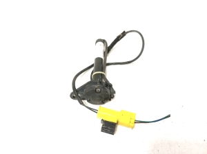 Mercedes Benz A-Class 176 (2012–2018) Hood impact sensor A1179061000 - 3