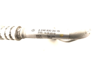 Mercedes Benz A-Class 176 (2012–2018) Klimaleitung A2468303415 - 3