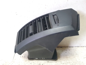 Mazda 5 (2005–2010) Dashboard air vent grilles C236GM932 - 4