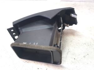 Mazda 5 (2005–2010) Dashboard air vent grilles C236GM932 - 5