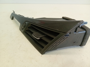 Infiniti Q50 (2013–2026) Dashboard air vent grilles 687514GA0A - 3