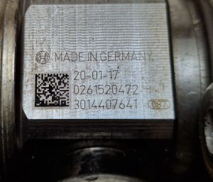 AUDI A4 B8 (2007–2016) Fuel pump 0261520472 - 2