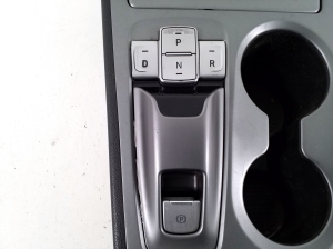 Hyundai Kona (2017–2023) Slēdzis un tā detaļas 93300K4160 - 5