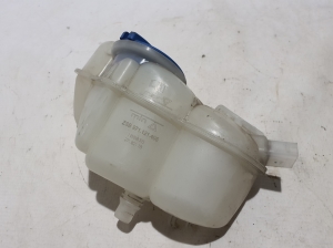 Porsche Panamera 971 (2016–2026) Coolant reservoir 971121405 - 3