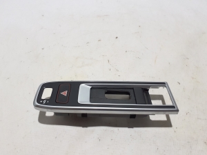 Porsche Panamera 971 (2016–2026) Hazard light switch 971858401C - 2