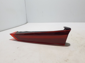 Tail light on trunk lid - 32133725