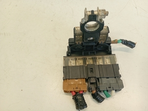 Infiniti Q50 (2013–2026) Positive cable terminal H1082022 - 4