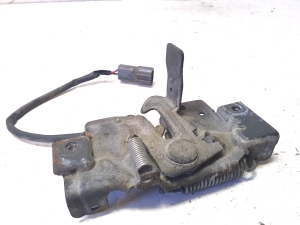Mazda 5 (2005–2010) Kapoti lukk 6B11 - 3