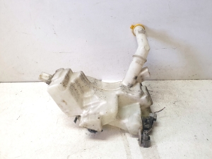 Mazda 5 (2005–2010) Front washer fluid reservoir 860142721 - 2