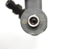 Opel Astra J (2009–2017) Kütusepihusti 0445110327 - 2