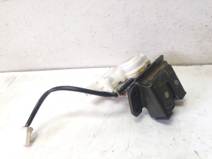 Mazda 5 (2005–2010) Trunk lid lock - 2