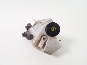 Mercedes Benz E-Class W212 (2009–2015) Brake master cylinder A2124300601 - 2
