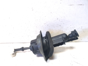 Mazda 5 (2005–2010) Clutch slave cylinder KG19300 - 2