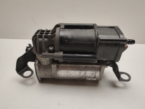 Mercedes Benz EQC N293 (2019–2026) Luftfederung Kompressor A2133200004 - 2