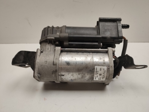 Mercedes Benz EQC N293 (2019–2026) Luftfederung Kompressor A2133200004 - 4