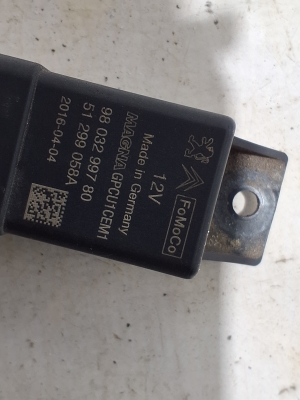 Ford S-MAX (2015–2026) Glow plug relay 9803299780 - 2