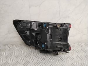 Polestar 2 II (2021–2026) Eckleuchte hinten 31108941 - 9