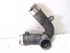 Kia Sorento (2014–2026) Pipe - 2