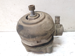 Engine mount - 4E0199381
