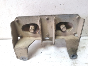 AUDI A8 D3 (2002–2010) Summuti hoidik 4E0256099R - 2