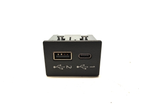 USB port - 280236WK0A
