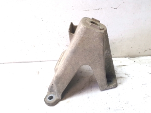 AUDI A8 D3 (2002–2010) Mootori kinnitus 4E0199307BJ - 3