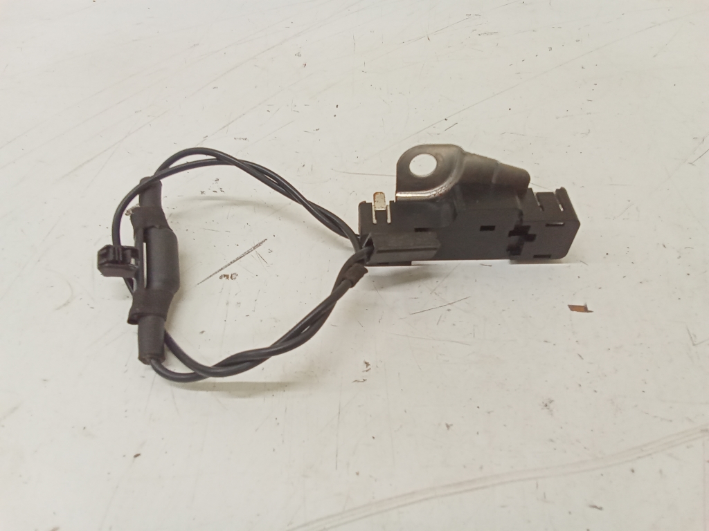 Opel Zafira C (2011–2026) Antenna amplifier 23223210 Opel Zafira C (2011–2026) Antenna amplifier 23223210