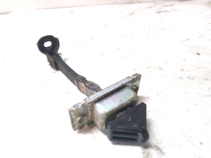 Mazda 5 (2005–2010) Front door check - 3