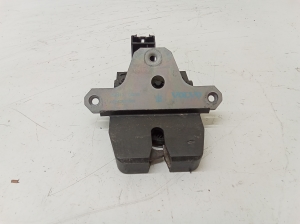 Trunk lid lock - 31335870