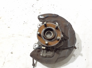 Front wheel hub - 1877655