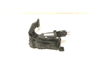 Dacia Duster (2017–2024) Accelerator pedal 180107904R - 5