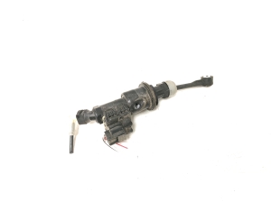 Dacia Duster (2017–2024) Clutch master cylinder 306102833R - 5
