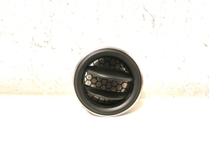   Armatuurlaua ventilatsioonivõred  - 687603688R 