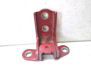 Rear side door lower hinge - 1120102