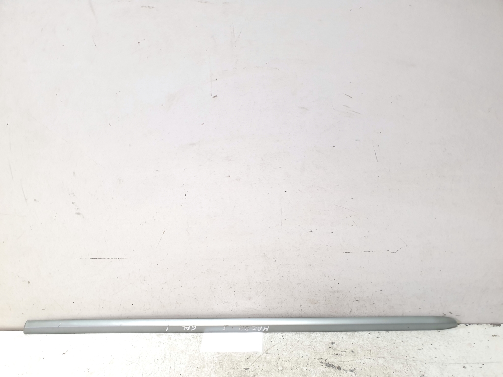 Mazda 5 (2005–2010) Rear side door molding Mazda 5 (2005–2010) Rear side door molding