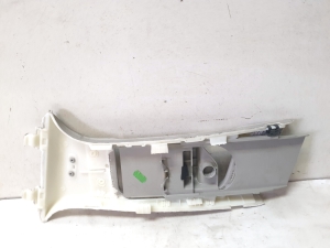 Mercedes Benz C-Class 204 (2007–2014) Keskpiilari siseviimistlus A2046903826 - 3