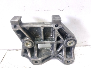 Mazda 5 (2005–2010) A/C compressor bracket RF7L15810 - 2