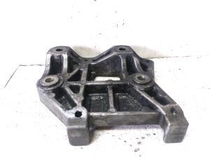 Mazda 5 (2005–2010) A/C compressor bracket RF7L15810 - 4