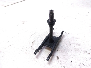 Mazda 5 (2005–2010) Fuel injector holder - 2