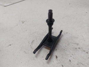 Mazda 5 (2005–2010) Fuel injector holder - 3