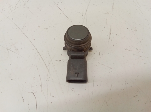 Parkošanās sensors aizmugurē - 9261581