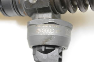 Volkswagen Touran I (2003–2010) Kütusepihusti 038130073AG - 4