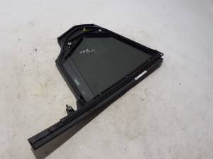 BMW i5 G60 (2023–2026) Tagumise külgukse kolmnurkklaas 51355A058C7 - 2