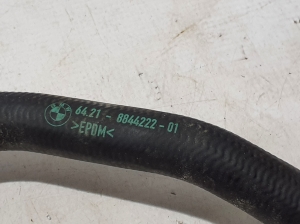 BMW i5 G60 (2023–2026) Jahutusradiaatori voolik 64218844222 - 3