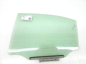   Vitre de porte latérale arrière  - 6811453130 
