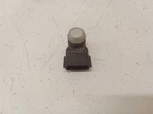 products.Parkošanās sensors aizmugurē - 957203Z500