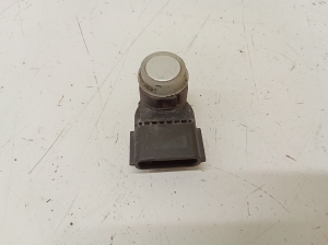 Parkošanās sensors aizmugurē - 957203Z500