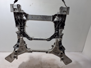 BMW i5 G60 (2023–2026) Eesmine alusraam 8869237 - 2